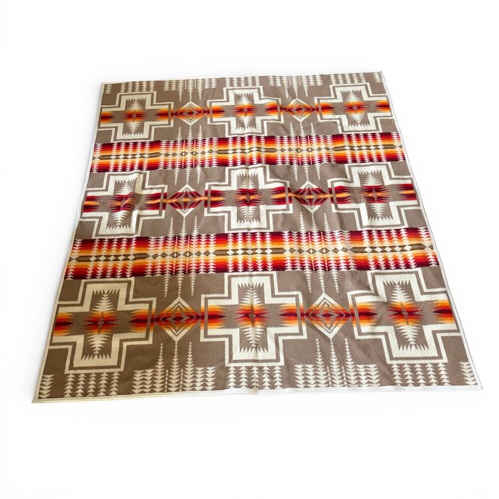 Vintage Pendleton Beaver State Wool Blanket 64" x 75" - Picture 4 of 7